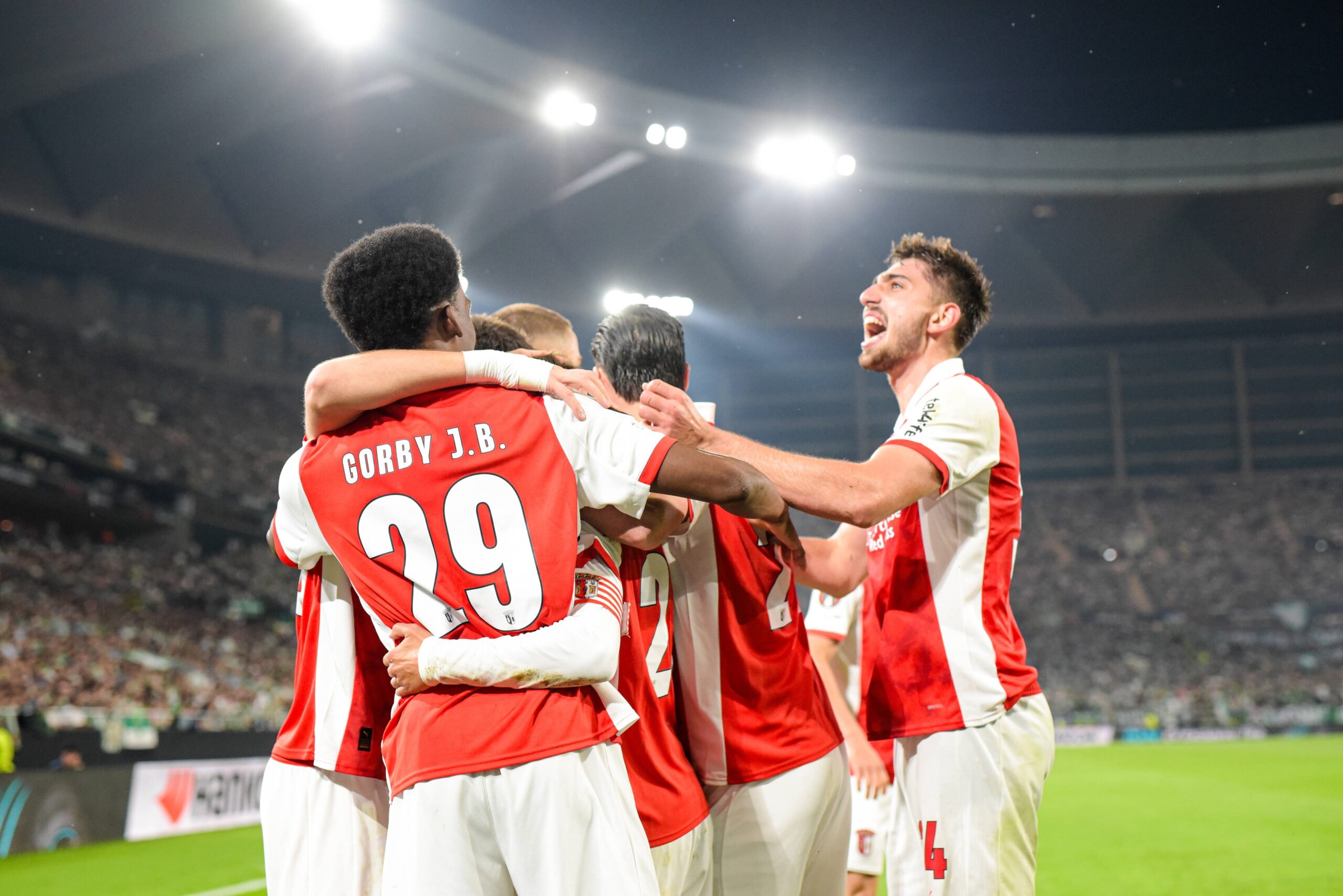 "Nebunie" în Europa League: repriză istorică și remontada de poveste! Echipa de 248.000