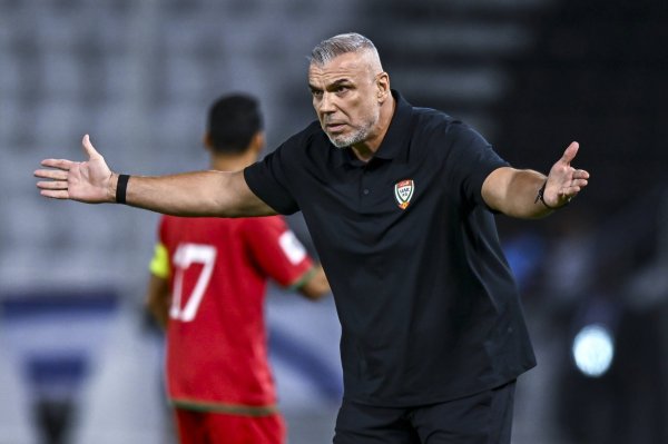 Cosmin Olăroiu ia în calcul să antreneze din nou în România: ”E țara mea”