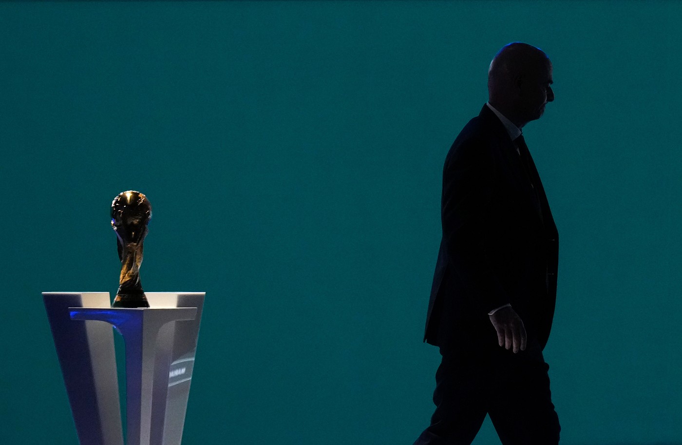 Nu s a mai întâmplat niciodată! Infantino a făcut anunțul, cu o lună înainte de Cupa Mondială: ”Lumea are nevoie de asta”