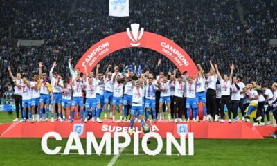 Oltenii au dat startul la petrecere în Bănie! Universitatea Craiova a primit trofeul de campioană a României