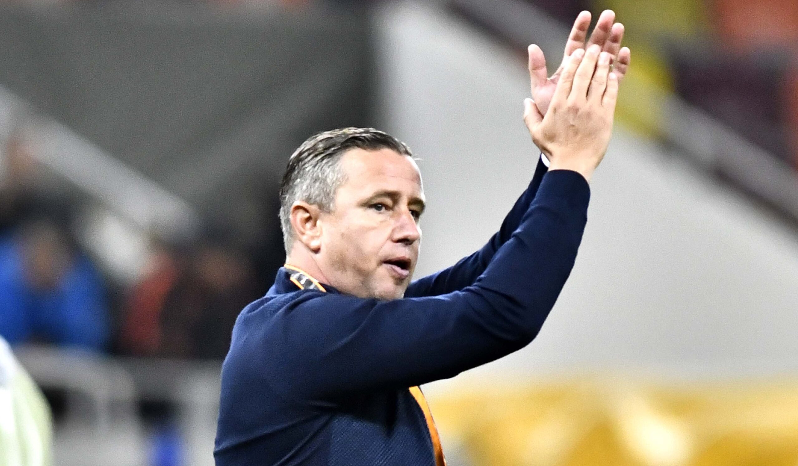 "Reveniți la FCSB?"