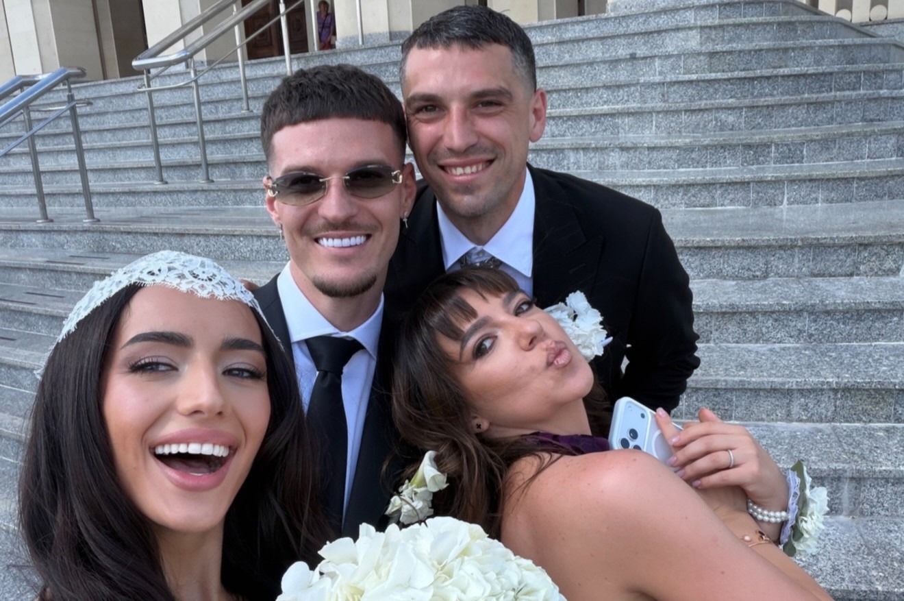 Dennis Man s a căsătorit! Nicolae Stanciu i a fost naș colegului de la naționala României