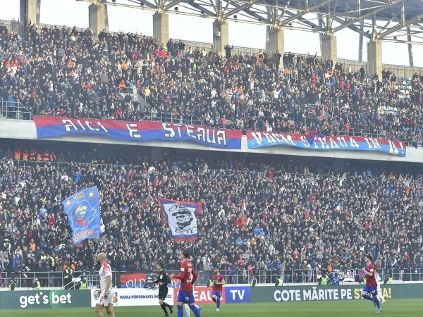 Fotbalistul Stelei s ar fi urcat ”beat mort” la volan și a făcut accident: ”A plecat de la o petrecere la care am fost și eu”