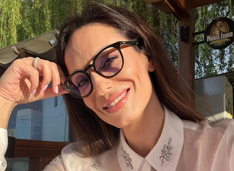 Irina Deleanu a intervenit, după ce Emil Boc a interzis imnul și steagul Rusiei la Cluj: ”Suntem prea mici!”