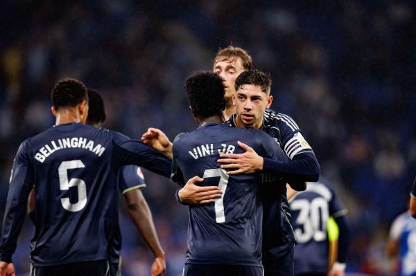 Jose Mourinho amenință o vedetă de la Real Madrid: ”Joacă unde vreau eu sau stă pe bancă!”