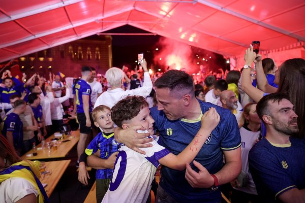 Lukic a pornit sărbătoarea în Bosnia, după ce a înscris împotriva Canadei la Cupa Mondială
