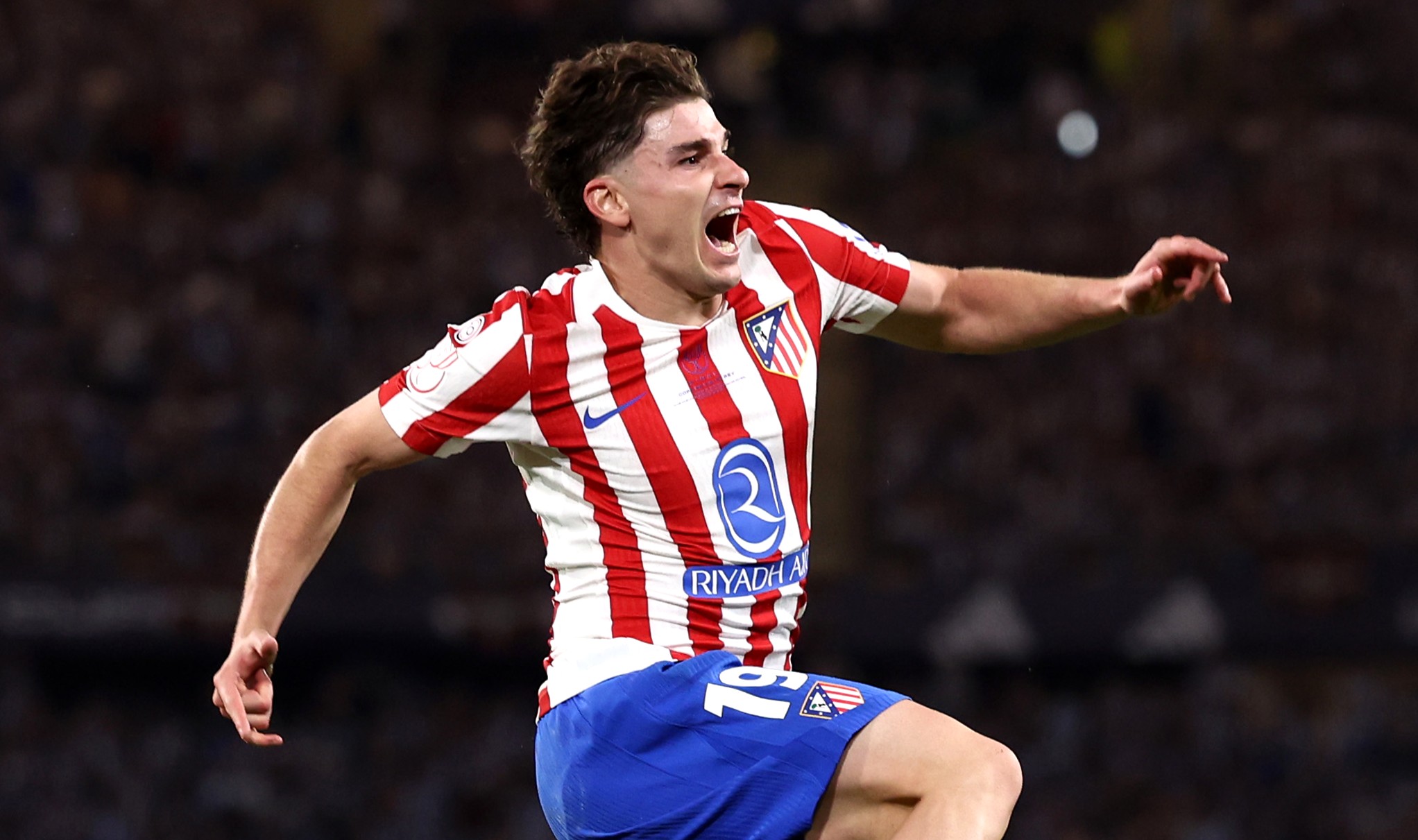 Barcelona e gata să trimită oferta oficială pentru al treilea cel mai scump transfer: Julian Alvarez!