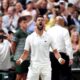 Ce meci, ce victorie! După mai mult de CINCI ore, Novak Djokovic e în semifinale la Wimbledon
