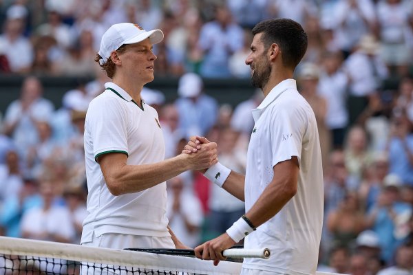 Jannik Sinner l a demolat pe Novak Djokovic și s a calificat în finala de la Wimbledon! Liderul mondial se va duela cu Alexander Zverev