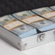 ”Ne a pus un diplomat cu 3.000.000 de dolari”