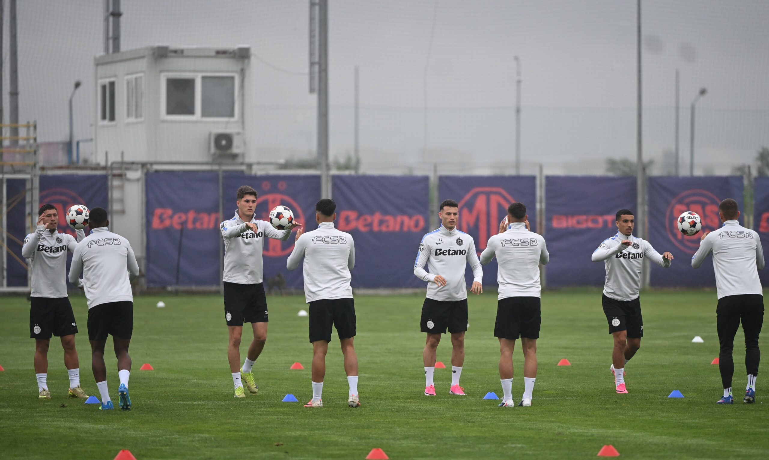 Surpriză la antrenamentul FCSB ului înaintea meciului din Conference League