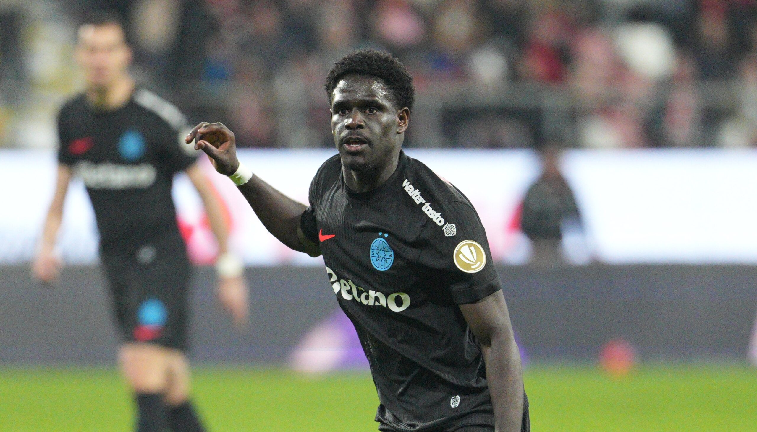 Arabii au mărit oferta pentru transferul lui Joao Paulo