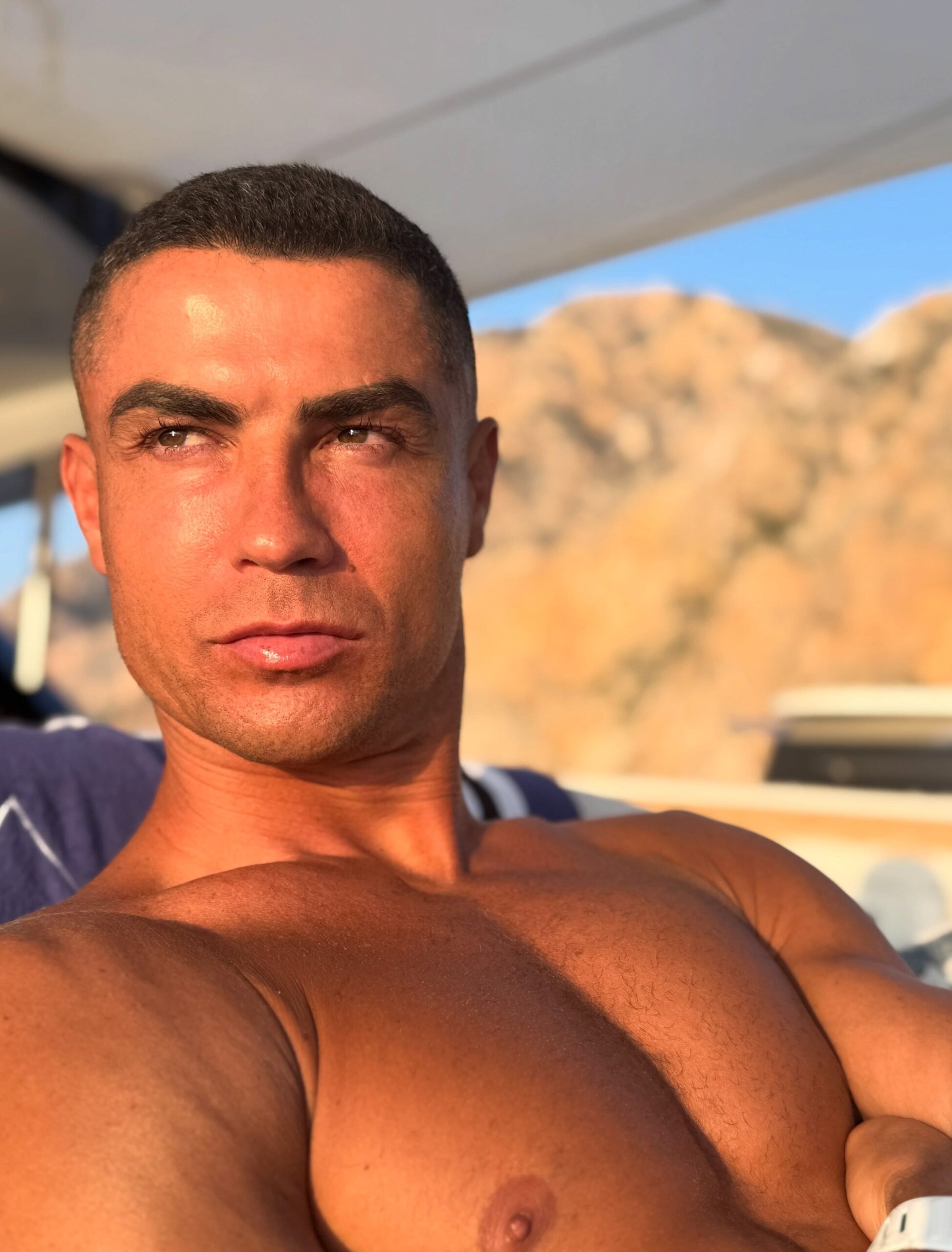 Cristiano Ronaldo, schimbare de look după nuntă! Cum a fost surprins