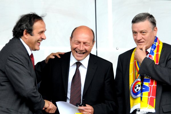 Cum l a numit Victor Becali pe Mircea Sandu, la 16 ani de când a fost acuzat de fostul șef al FRF că a distrus fotbalul românesc: ”Mai luai o căpățână!”