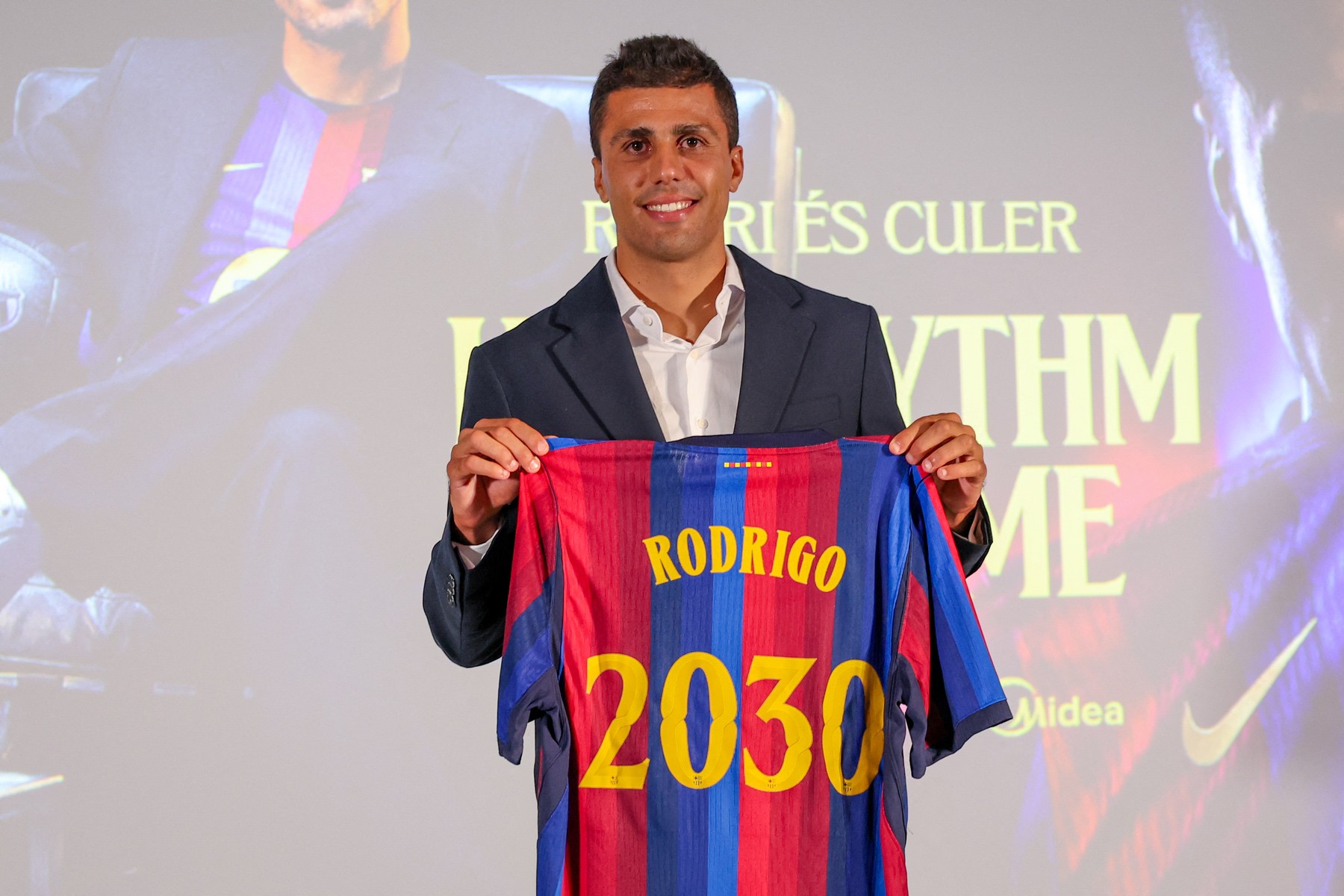 Diferență considerabilă! Cât oferise Real Madrid pentru transferul lui Rodri, care a ales o pe Barcelona