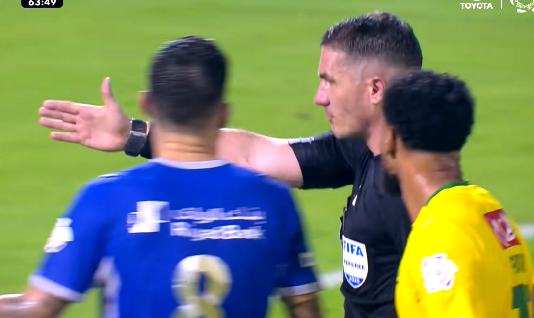 Fără precedent: Istvan Kovacs a ascultat de UEFA și a dictat penalty! Decizia face înconjurul lumii