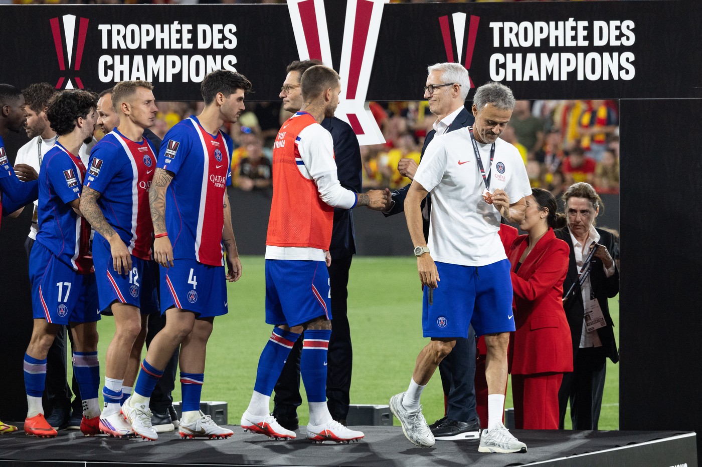 Surpriză uriașă în Franța: PSG a pierdut Supercupa, deși adversara a luat cartonaș roșu din prima repriză!