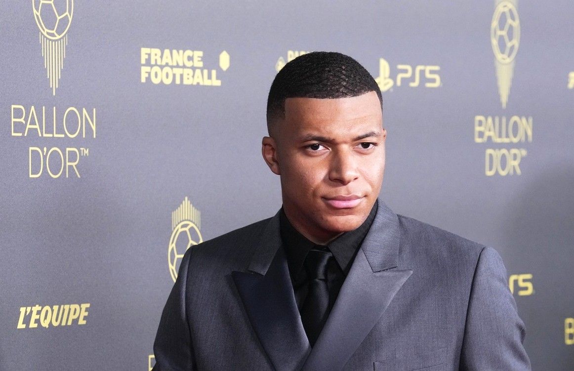 "A devenit o obsesie!" Kylian Mbappe, pus la zid de presa din Franța