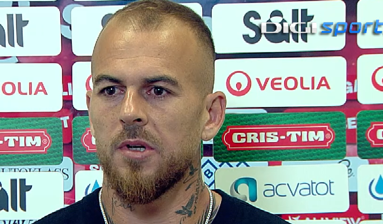 Alibec, după ce a luat ROȘU la pauza meciului Dinamo Farul: ”M a înjurat de familie