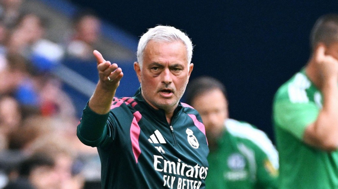 Așteaptă telefonul lui Jose Mourinho pentru transferul de la Napoli la Real Madrid