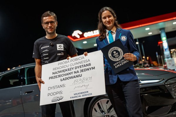 Audi A6 Sportback e tron intră în Guinness World Records