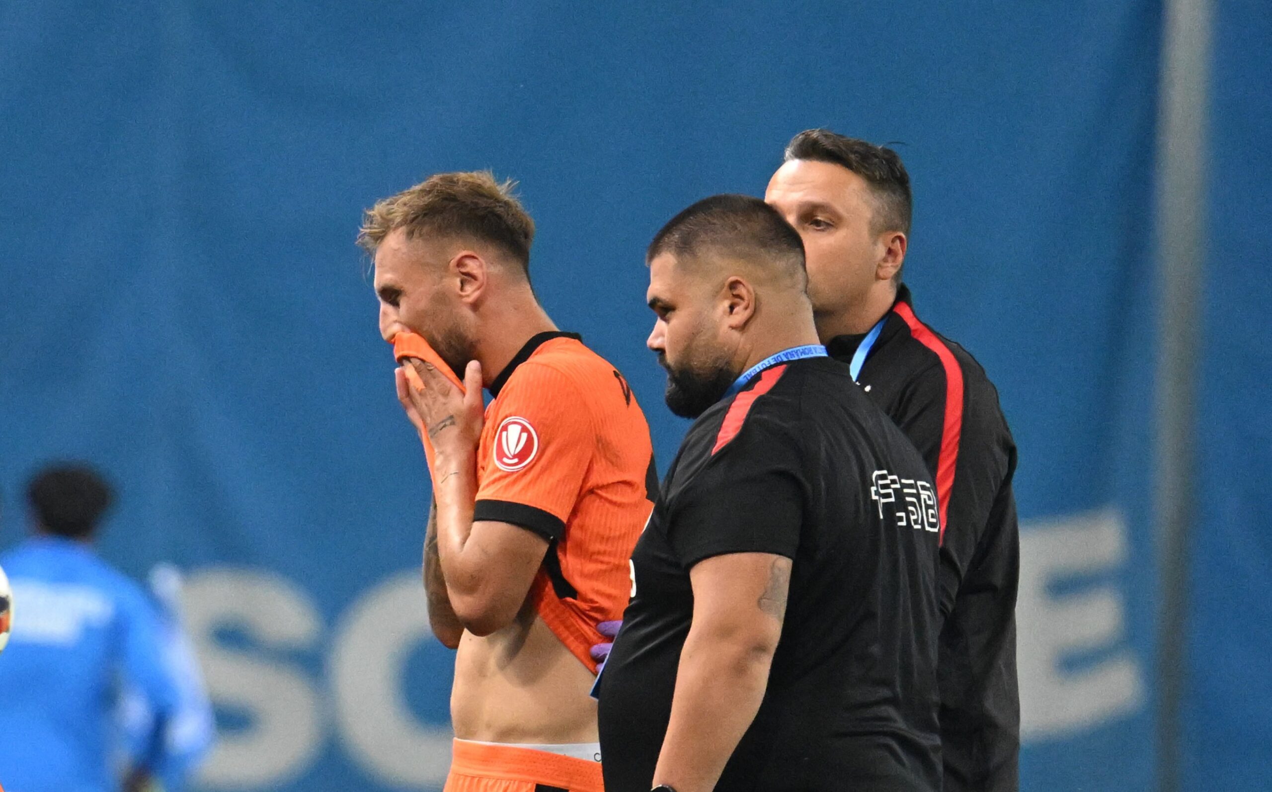 Ce s a întâmplat cu Denis Drăguș, a doua zi după ce a ieșit accidentat până în pauză la Craiova FCSB