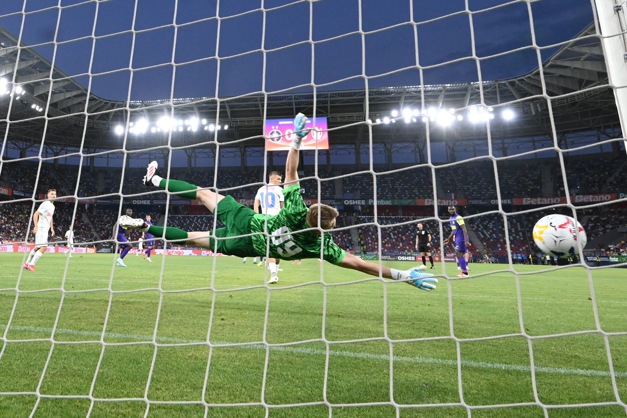 CFR Cluj poate da lovitura! Se face transferul de 10.000