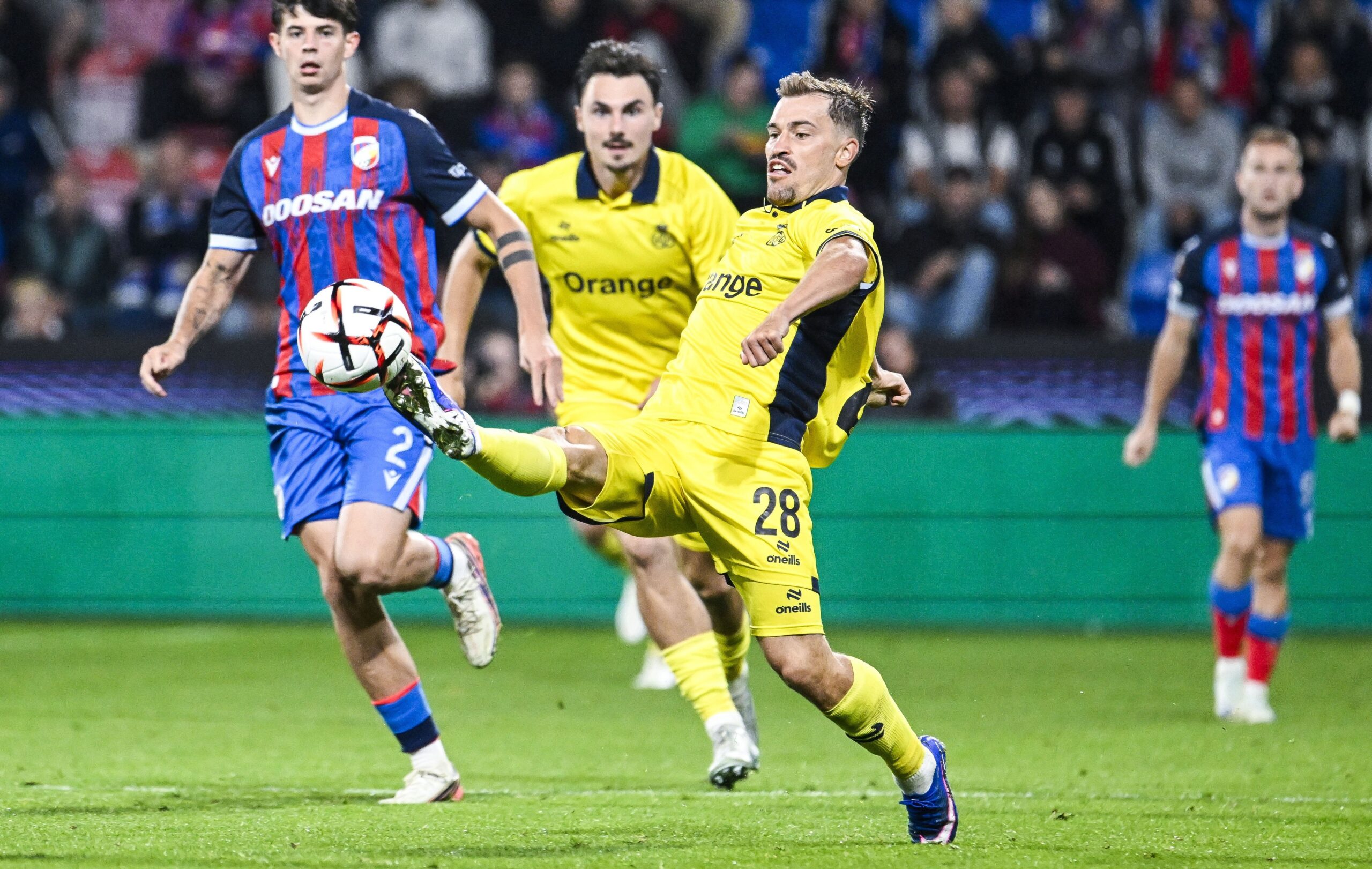 Darius Olaru, 83 de minute jucate și victorie cu 3 0 în UEFA Europa League! Nota românului
