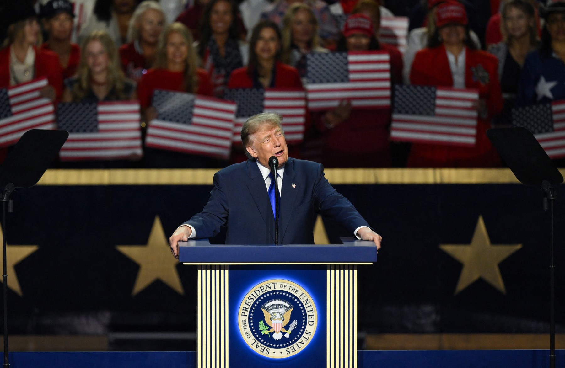 De nicăieri, Donald Trump s a dezlănțuit: ”Cel mai prost din istorie!”