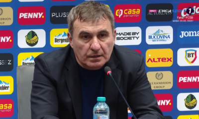 Doi jucători părăsesc lotul României