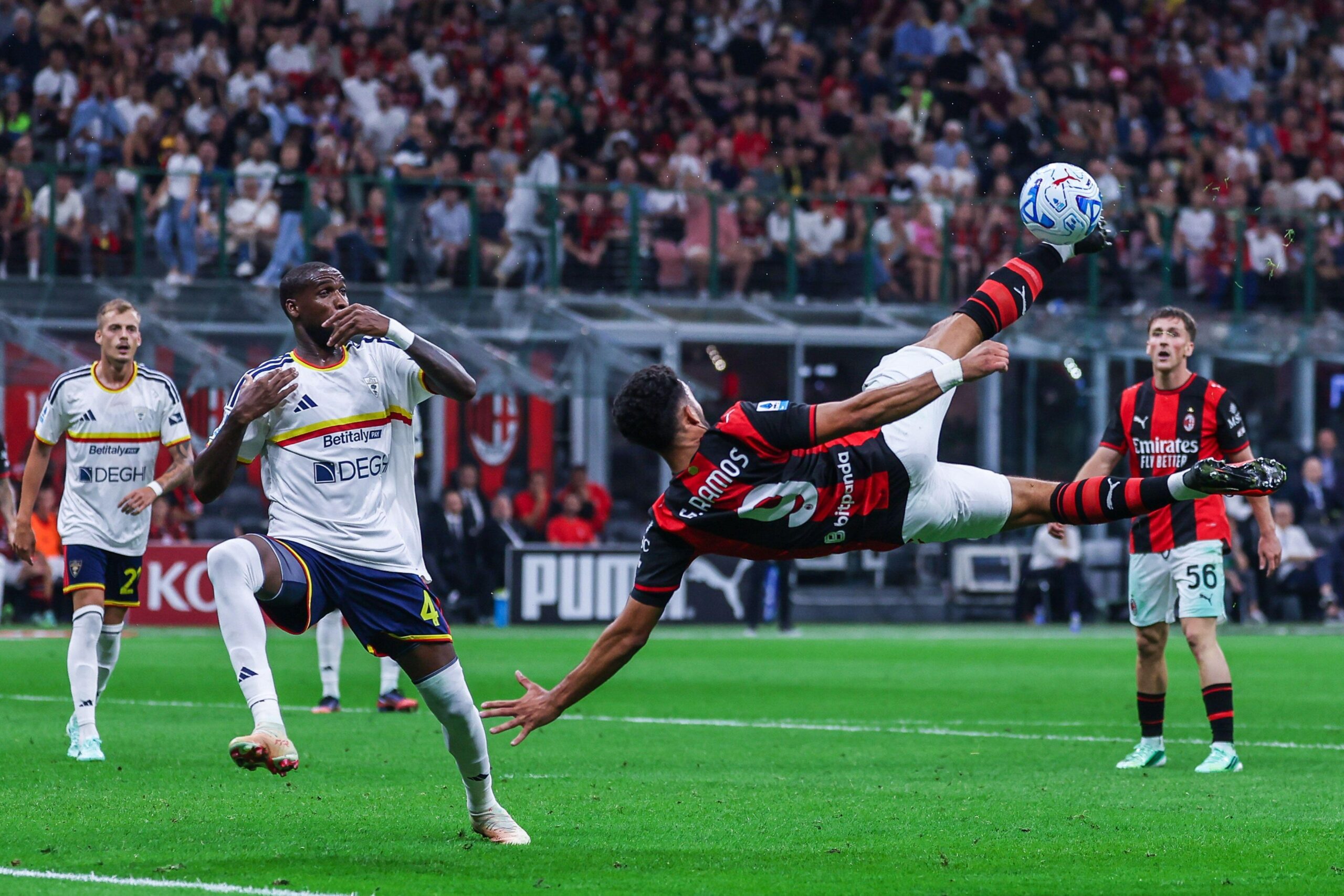 Etapa a 5 a: AC Milan Lecce 3 0 / Juventus Atalanta 2 0 / Frosinone Como 2 0 / Fiorentina Napoli 1