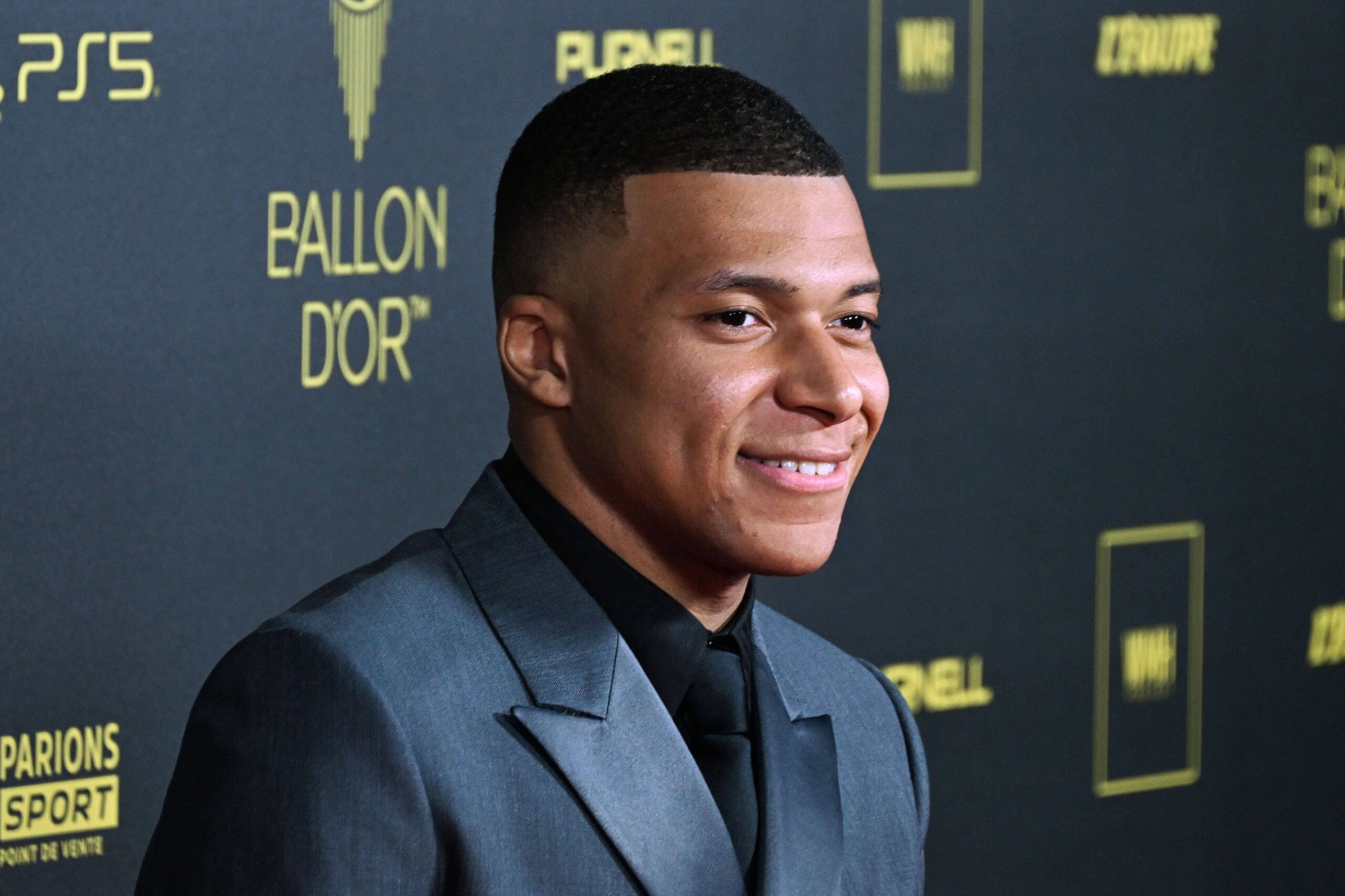 Kylian Mbappe primește o sumă uriașă de la Real Madrid dacă ia Balonul de Aur