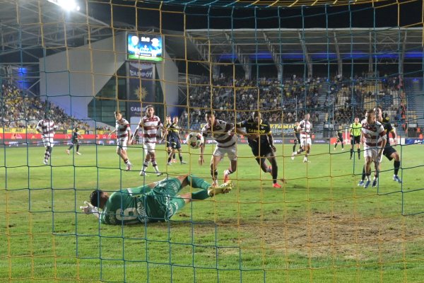 Petrolul Ploiești s ar putea muta pe un stadion din alt județ!