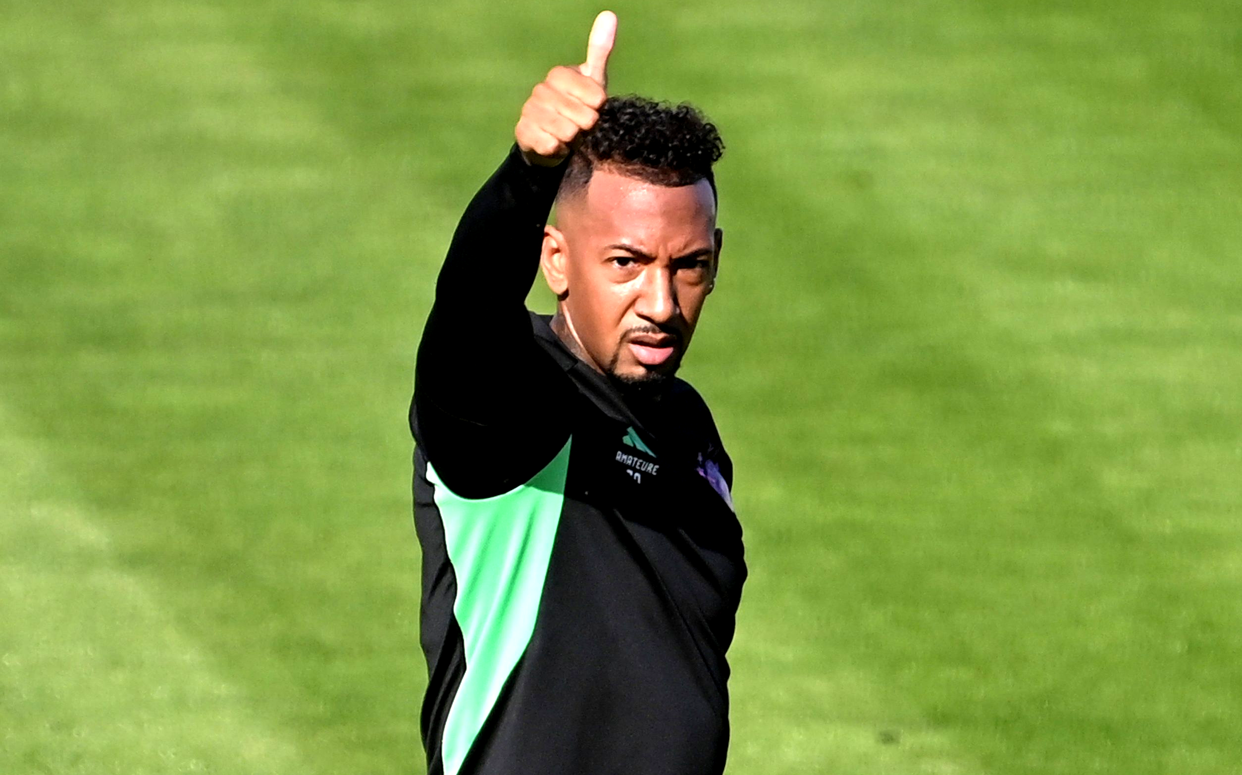 Surpriză de proporții: Jerome Boateng și a găsit echipă și a semnat!