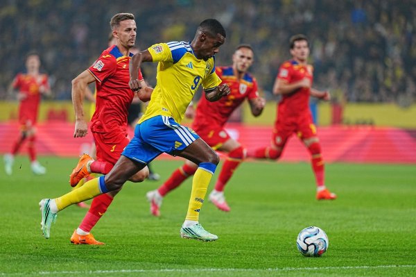 Veste importantă pentru România! Alexander Isak s a accidentat și va rata următoarele meciuri ale Suediei