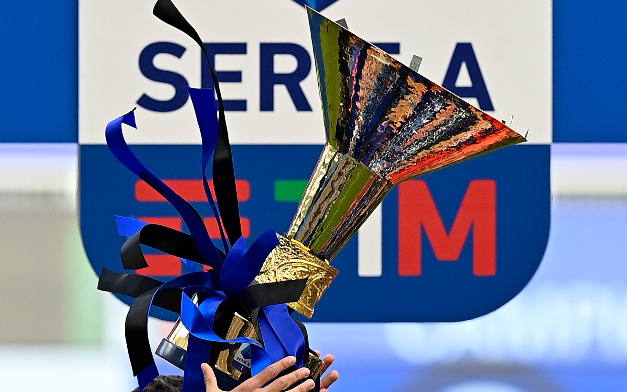 Cagliari Juventus 1 1 / Sassuolo AC Milan 1 1 / Como AS Roma 0