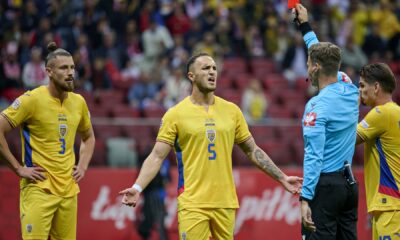Decizia luată de UEFA în privința arbitrului meciului Polonia Suedia, după controversa cauzată de eliminarea lui Drăgușin