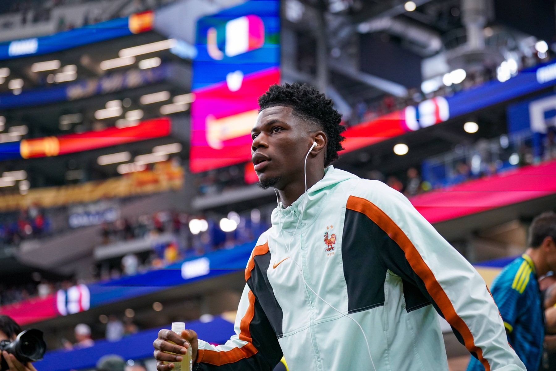 E gata! Aurelien Tchouameni a semnat