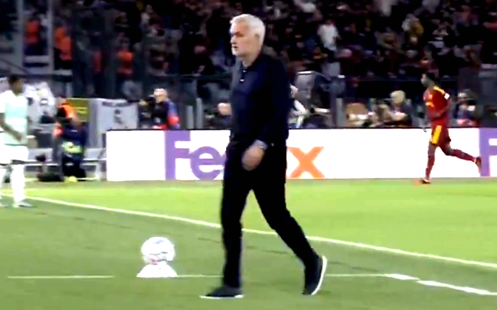 Până aici: Mourinho a "explodat" de nervi și l a imitat pe Vini JR de față cu
