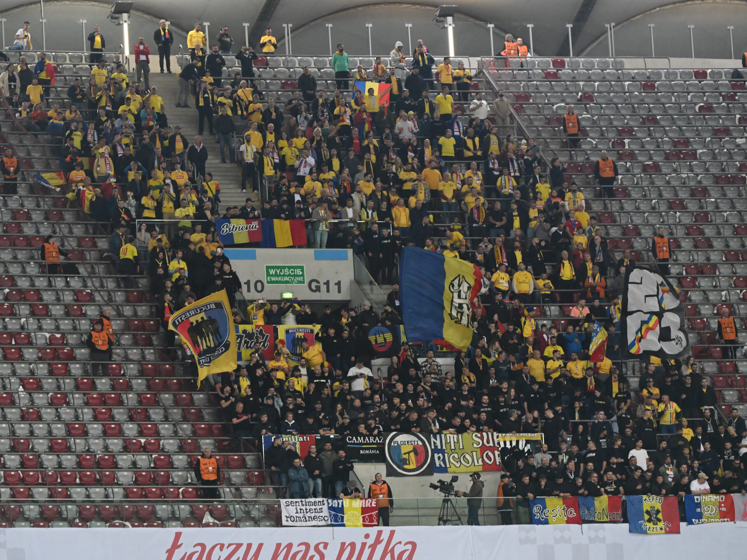 Polonezii nu s au abținut, după ce au văzut ce au făcut românii la Varșovia! Au scris un SINGUR cuvânt