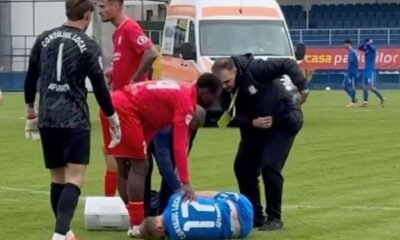 Scene horror în Liga 2! Un fotbalist a suferit o accidentare gravă, iar arbitrajul a declanșat un scandal monstru
