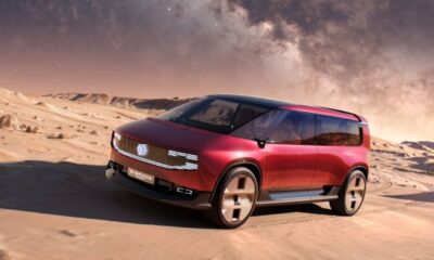 Spiritul legendarului Espace și ofensiva Renault de la Paris