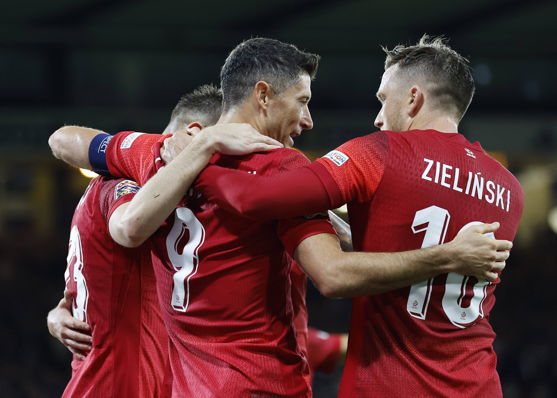 TREI schimbări în primul 11! Cum ar putea arăta Polonia la meciul cu România: intră Lewandowski