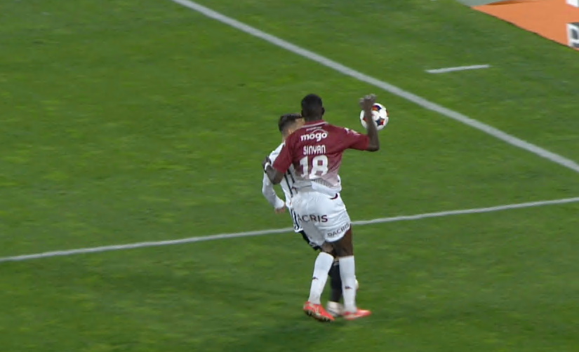 "U" Cluj a cerut penalty la meciul cu Rapid! Ce au arătat reluările